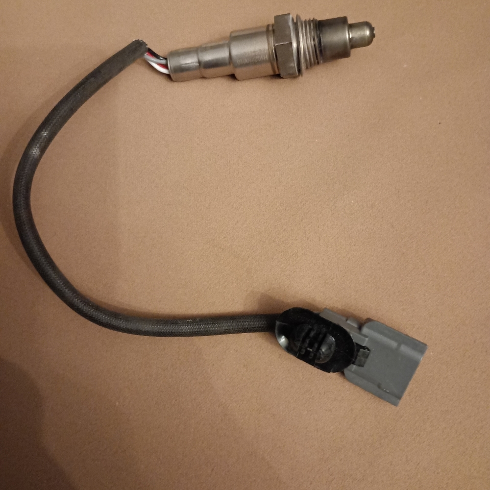 O2 oxygen sensor for Nissan Altima Maxima Murano pathfinder Infiniti Quest Rogue